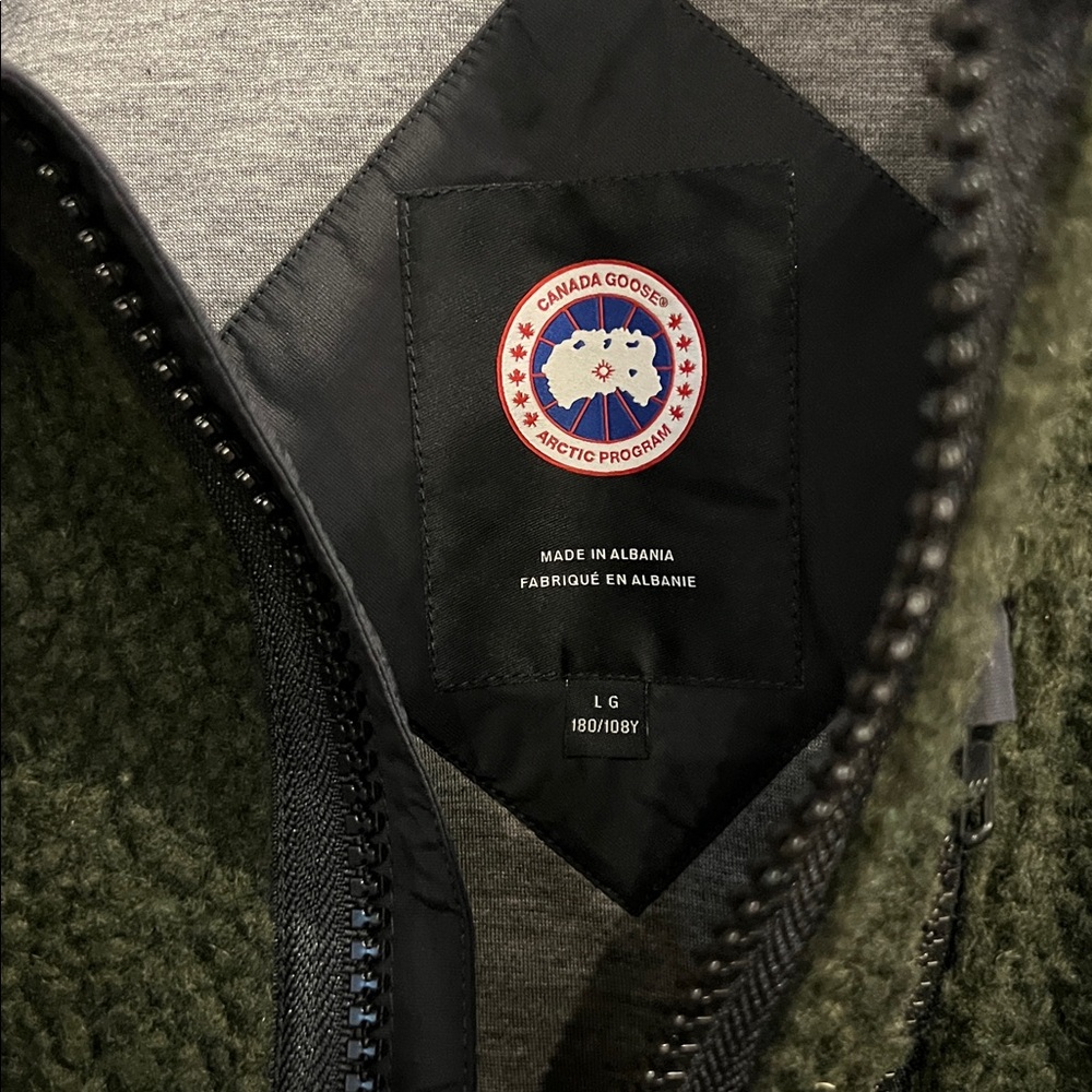 Canada Goose Olive Green Sherpa Performance Jacket with Black Trim - Picture 7 of 11